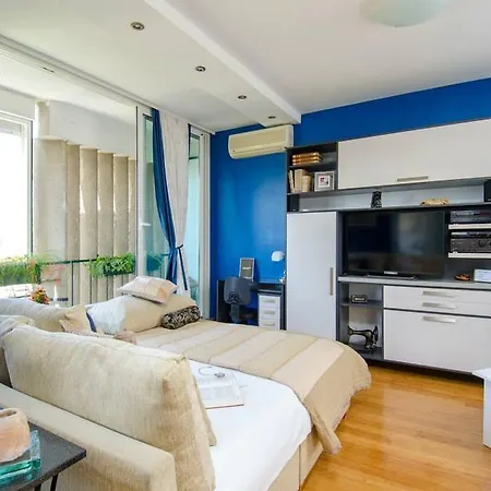 Blue Lounge